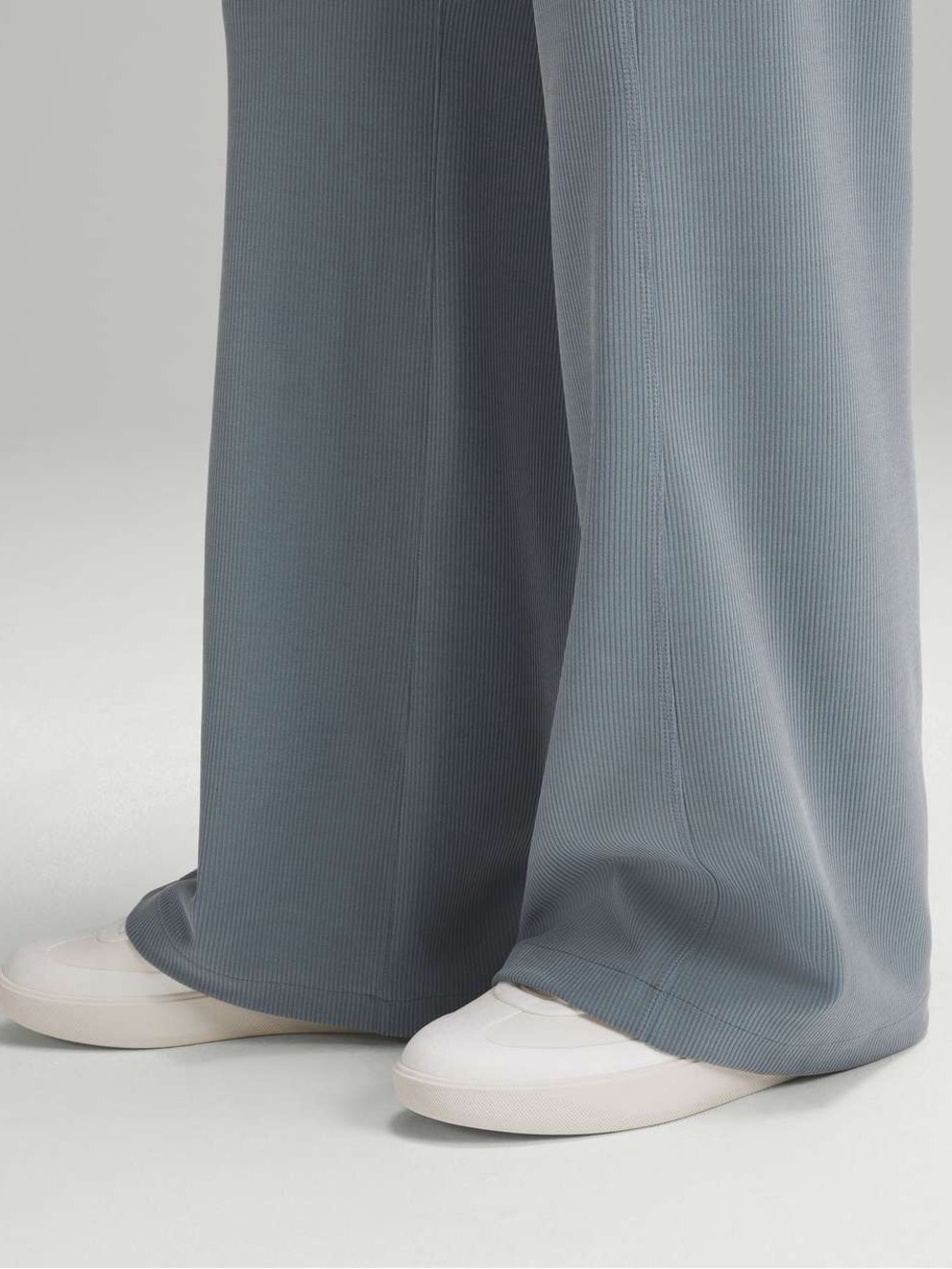 85. Lululemon Ribbed Softstreme Mid-Rise Pant 32" Belgian Blue - Picture 5 of 13